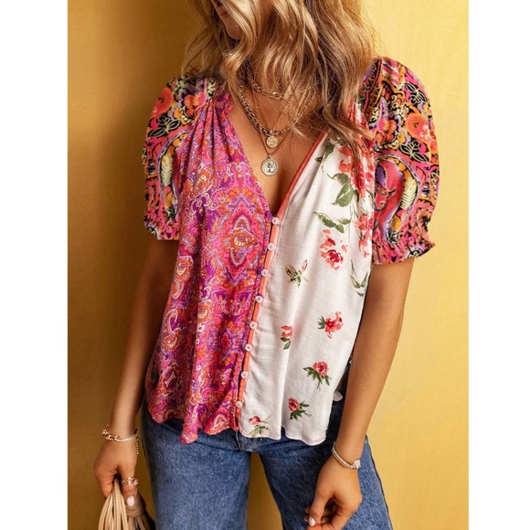 Floral Top Button Down Short Sleeve V-Neck Light and Airy - Picture 1 of 4